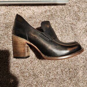 FREEBIRD BELLEVUE, LIKE NEW SZ 7